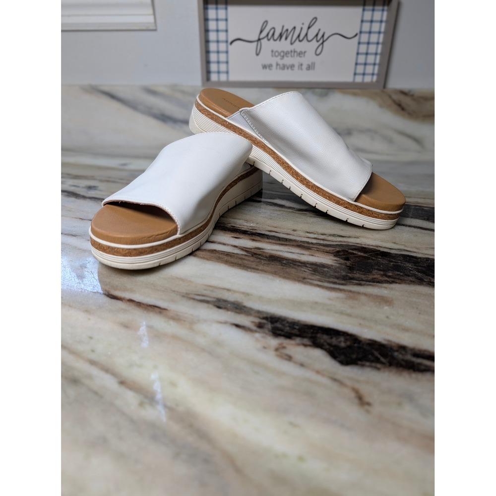 Adrienne Vittadini Sport Provence White Platform Slide Sandals Womens 9M Wedge